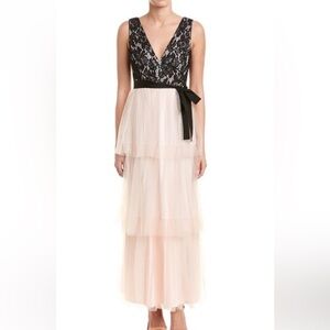 NWT Avec Les Filles Elegant Black and Blush Tiered Lace Evening Gown size 8